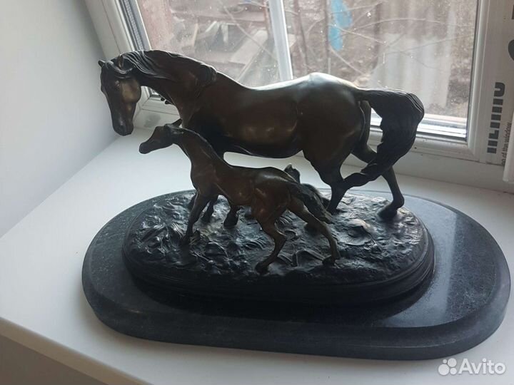 Номерная Бронза.Лошадь с жеребенком