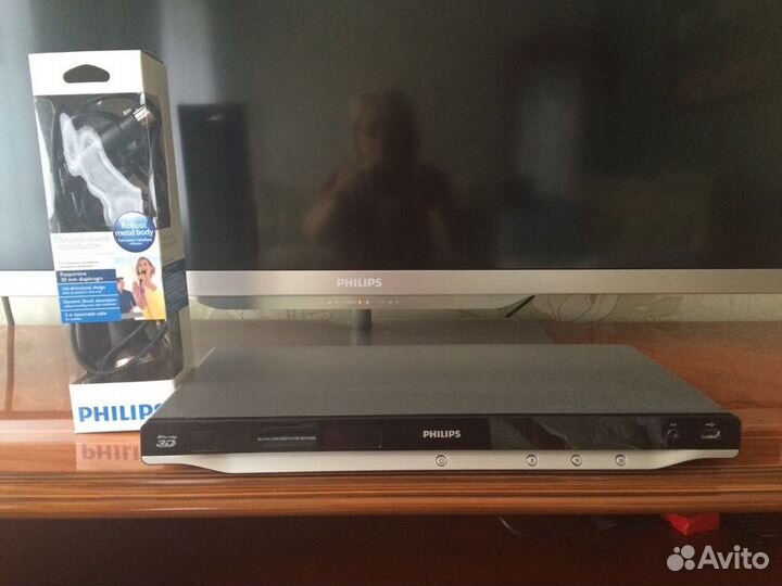 Микрофон и Караоке Philips Blu-Ray 3D disk/ DVDs p