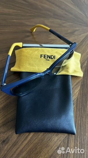 Солнцезащитные очки женские