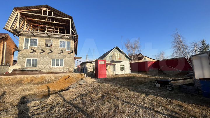 Дом 315 м² на участке 8 сот.