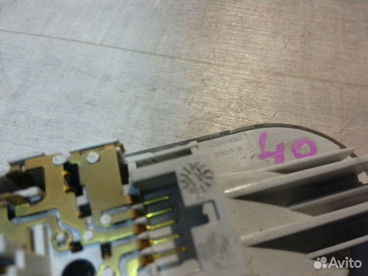 Плафон салонный Renault Sandero 1 1.4 K7J 2011