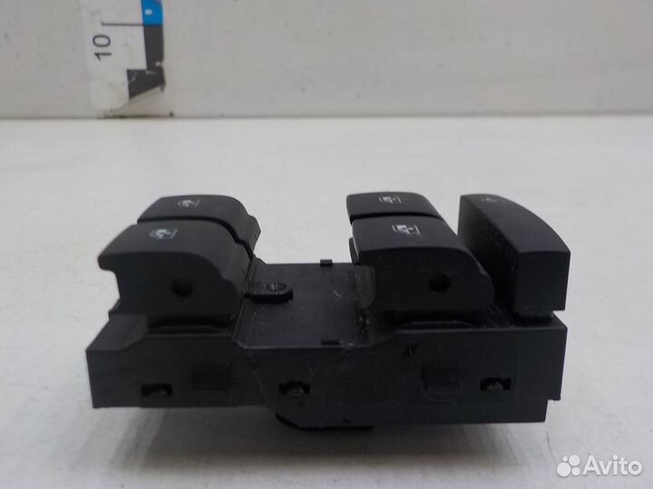 Блок управления стеклоподъемниками Opel Mokka 2012