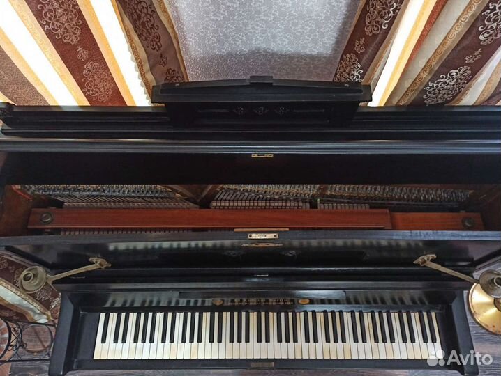 Старинное антикварное немецкое пианино