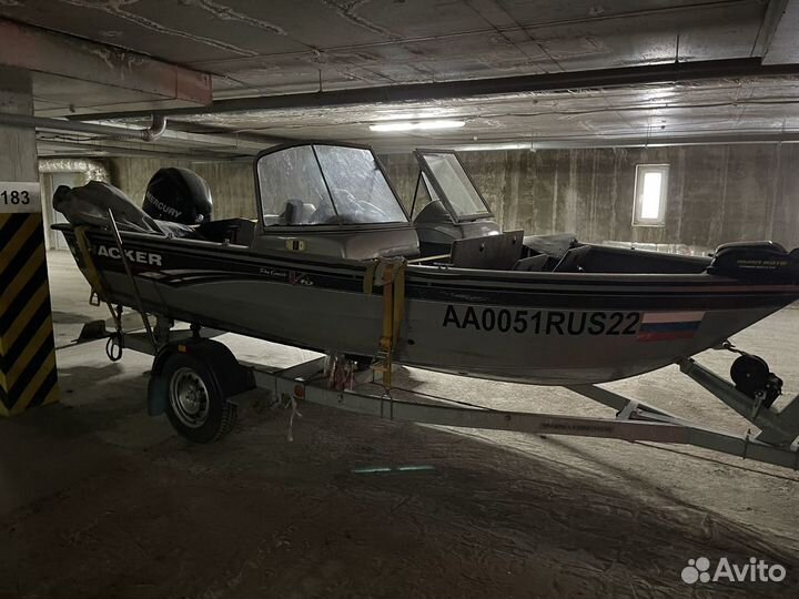 Катер Tracker Pro Guide V16