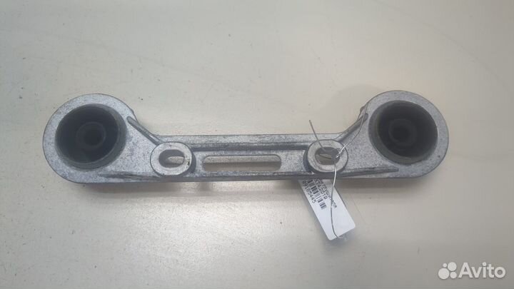 Кронштейн глушителя Cadillac XT4, 2019