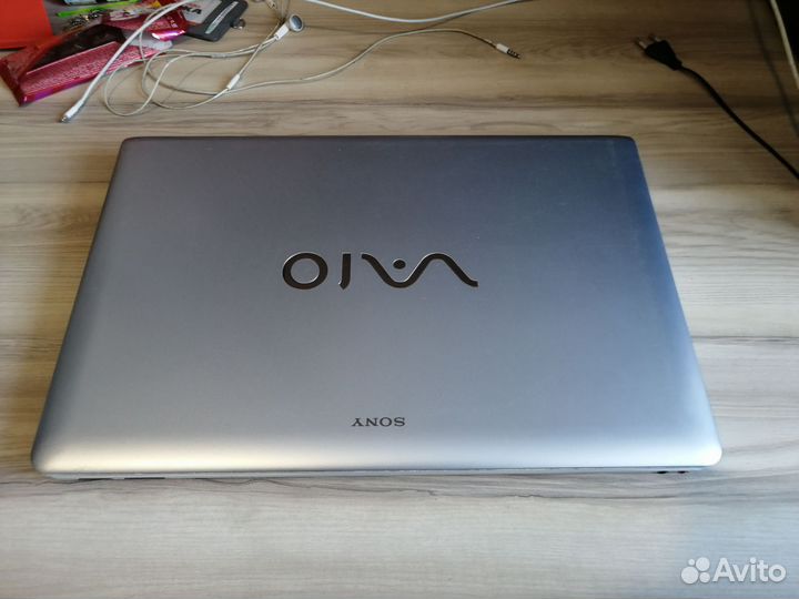 Ноутбук sony vaio 17