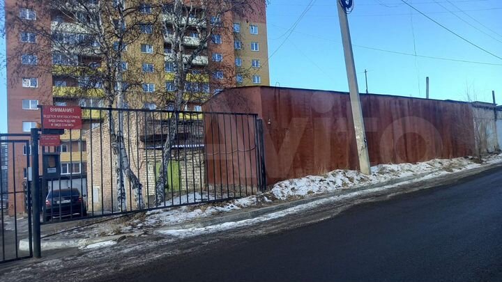 Гараж, > 30 м²