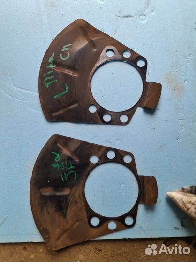 Пыльник тормозного диска Nissan Tiida C11 2012