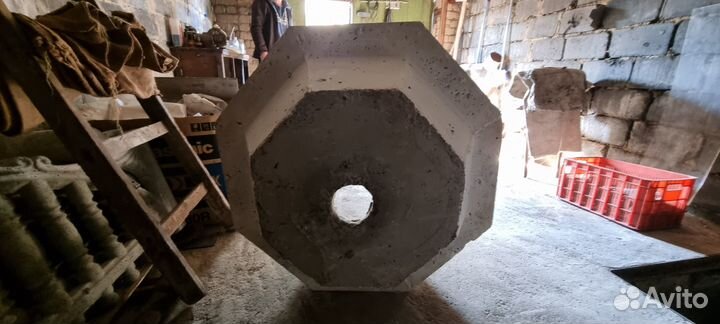 Вазон-цветочница бетонный, восьмигранный