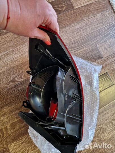 Новая правая задняя фара для Фольксваген поло