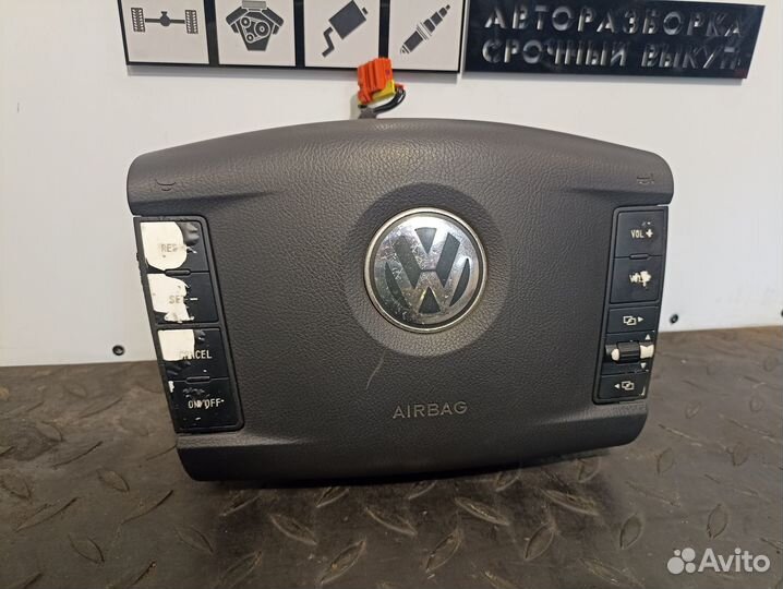 Подушка безопасности в рулевое колесо VW Touareg