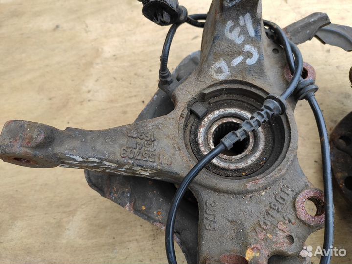 Кулак поворотный Z13DTJ Z13DTH на Opel Corsa D