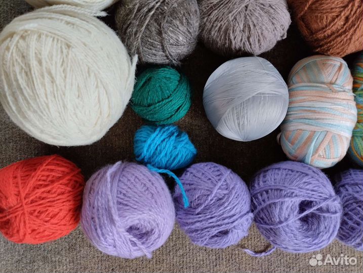 Пряжа, спицы, крючки