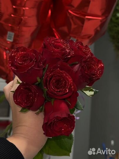 Блестящие розы