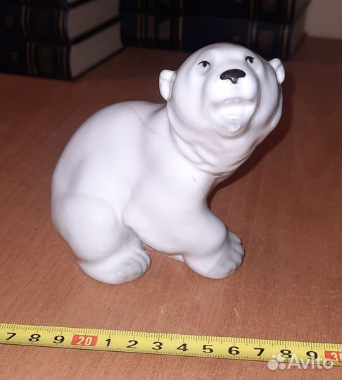 Статуэтка Белый медведь, лфз, фарфор, трещина
