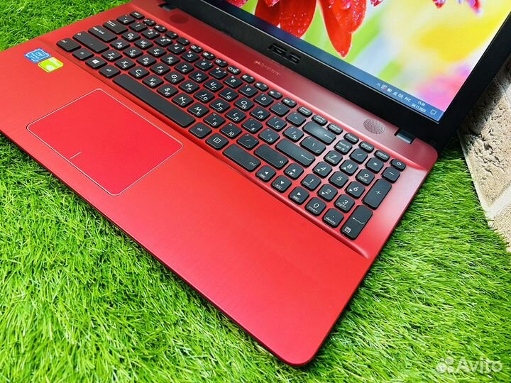 Быстрый четыре ядра Asus Pentium N3710/GF810/4/128