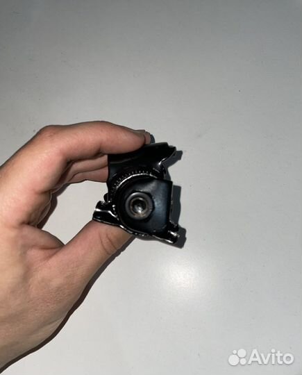 Крепление для штыря к седлу велосипеда