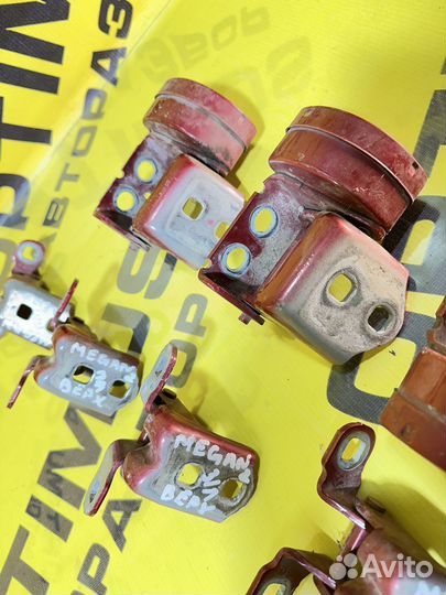 Петля двери Renault Megane 2