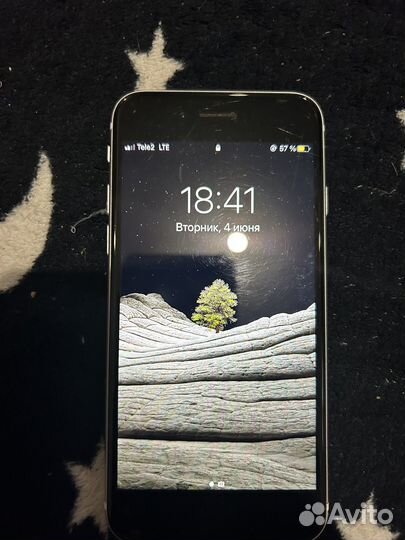 iPhone SE (2020), 64 ГБ