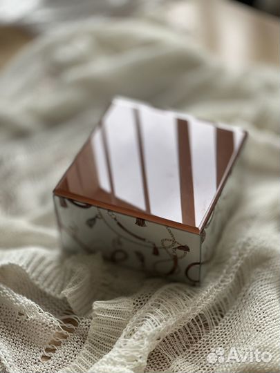 Шкатулка для украшений