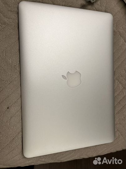 Apple MacBook Air 13 i5 8Гб 1Тб