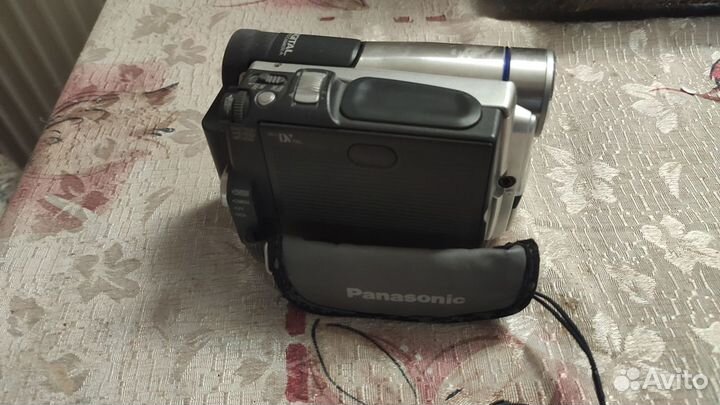 Видеокамера Panasonic NV-DC65