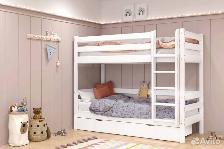 Двухъярусная кровать из массива белая