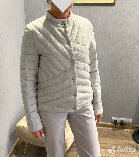 Пуховик женский облегченный