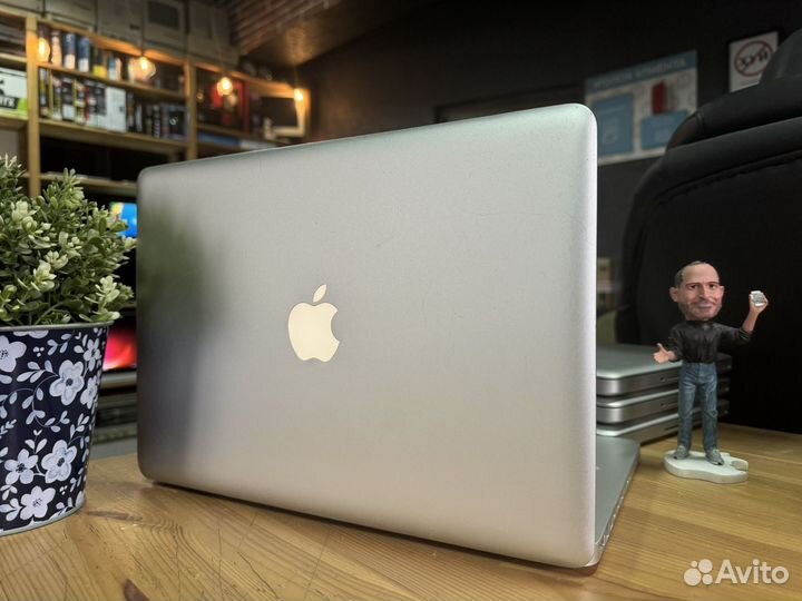 Apple MacBook Pro Core i5 / 6gb / новый акб