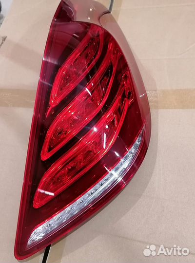 Фонарь задний правый Mercedes S class W222