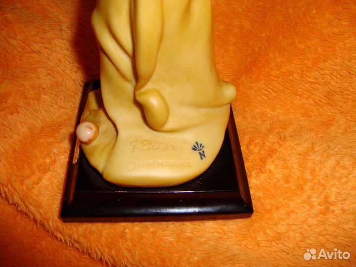 Статуэтка Каподимонте Армани Времена года