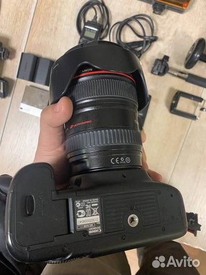 Зеркальный фотоаппарат canon 5D Mark III fullkit