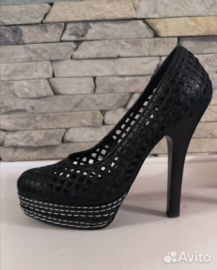 Туфли женские 38 р Sasha Fabiani натуральная кожа