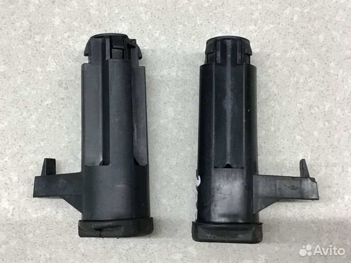 Кронштейн радиатора Ford Focus III 2011