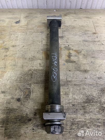 Ось заднего колеса Yamaha TDM 900