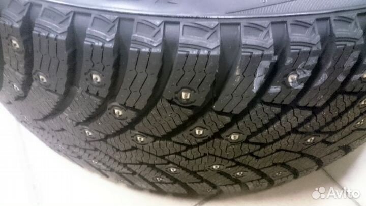 Pirelli Ice Zero 2 245/40 R18 97H