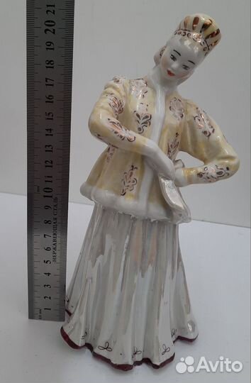 Статуэтка Лебедушка Дулево 1966 год