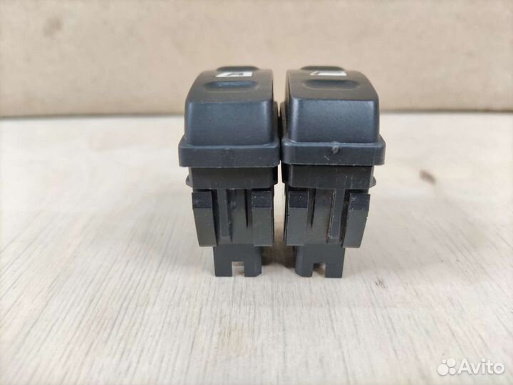 Кнопка стеклоподъемника Citroen Xsara Picasso