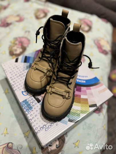 Отдам бесплатно обувь 29 размер для девочки