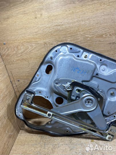 Стеклоподъемник задний левый Ford Focus 2 C139