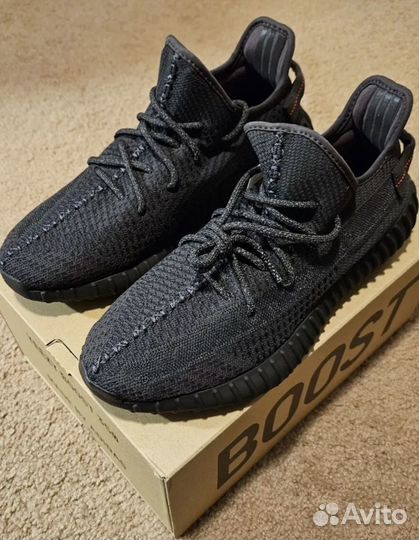 Adidas yeezy boost 350 V2 black reflective