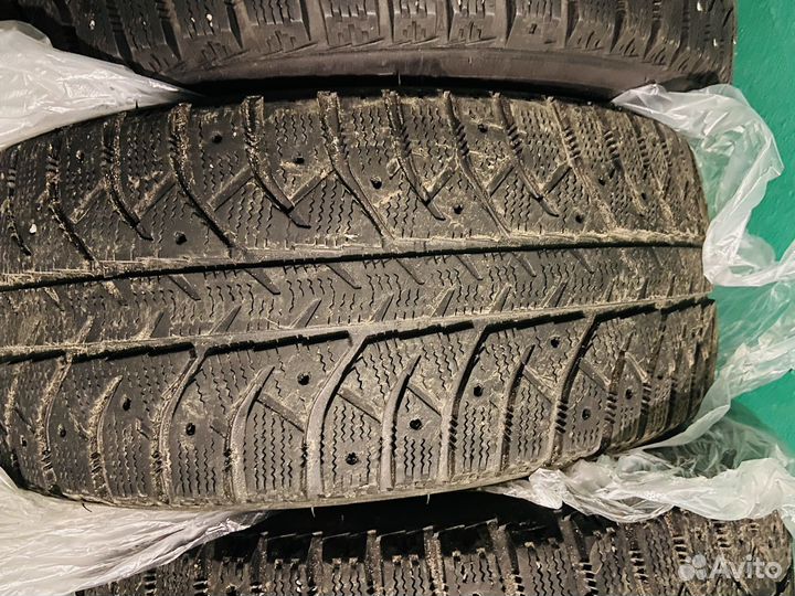 Bridgestone Ice Cruiser 7000S 205/50 R17