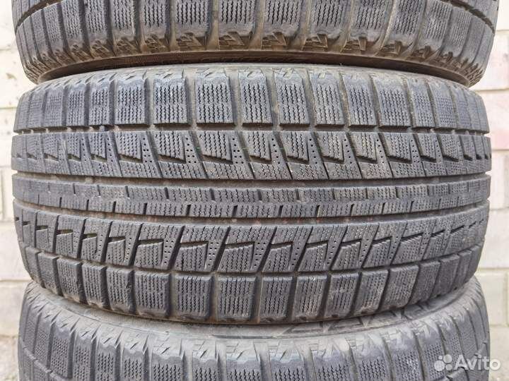 Bridgestone Blizzak Revo2 215/50 R17 99H