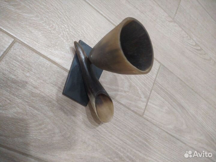 Подставка для ручек из рога