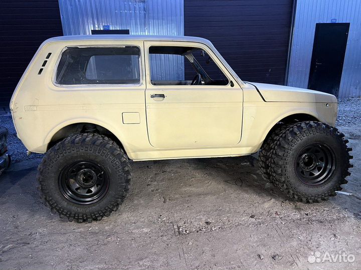 LADA 4x4 (Нива) 1.7 МТ, 2002, 50 000 км