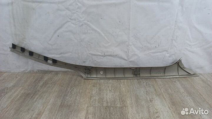 Обшивка стойки передняя левая Mercedes-Benz