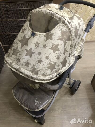 Прогулочная коляска