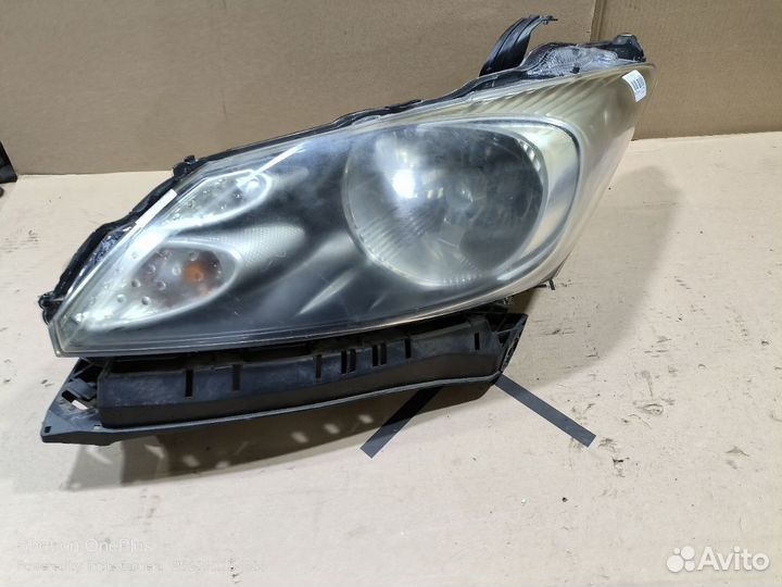Фары Honda Freed GB3 ксенон