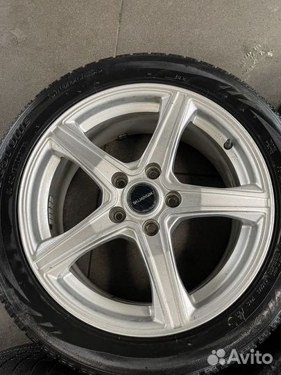 Литые диски r17 5x114 3 с резиной на докат