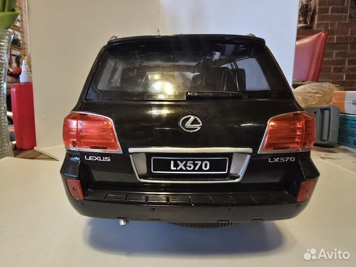 Радиоуправляемый lexus LX570